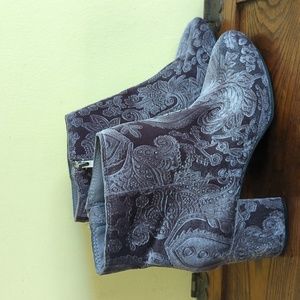 ZIGI Soho Nydia velvet boots